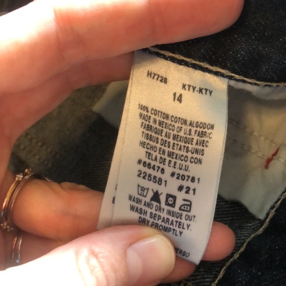 Tommy Hilfiger dark wash jeans with button/snap fly - Picture 7 of 7